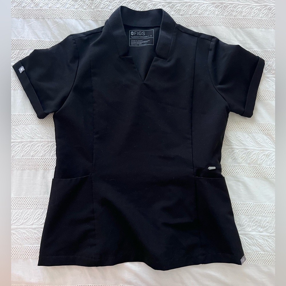 Figs Scrub Top